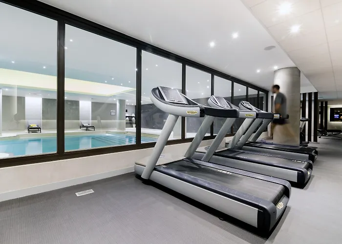Luxury Hotels in Roissy-en-France