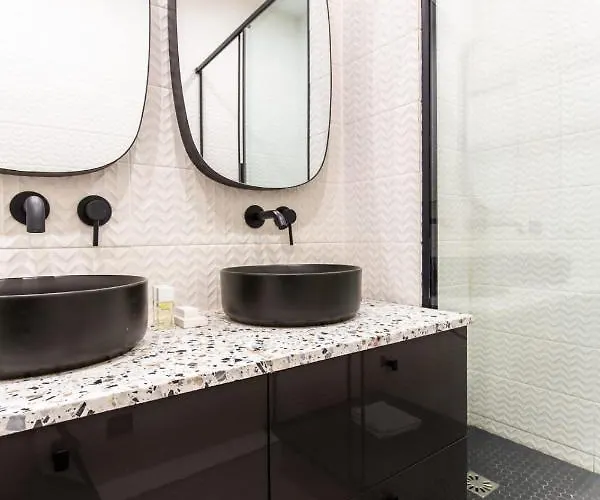 Paris Luxury Cottages