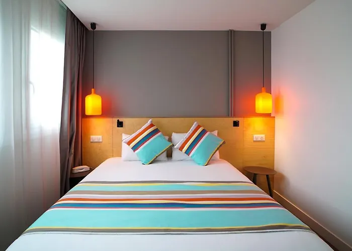 La Regence Hotel Courbevoie