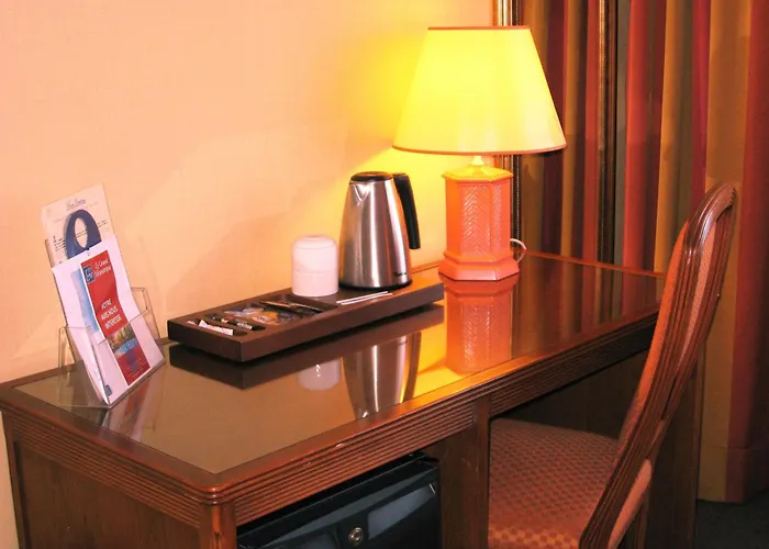 Melun Hotels