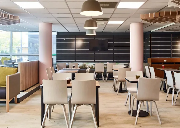 Roissy-en-France Beach hotels