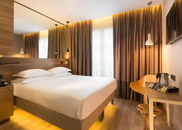 Paris hotels near Pantheon