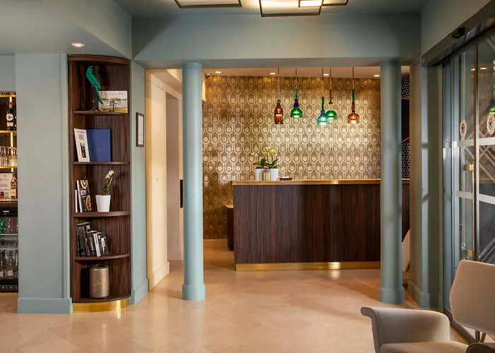 Hotel Aiglon Paris