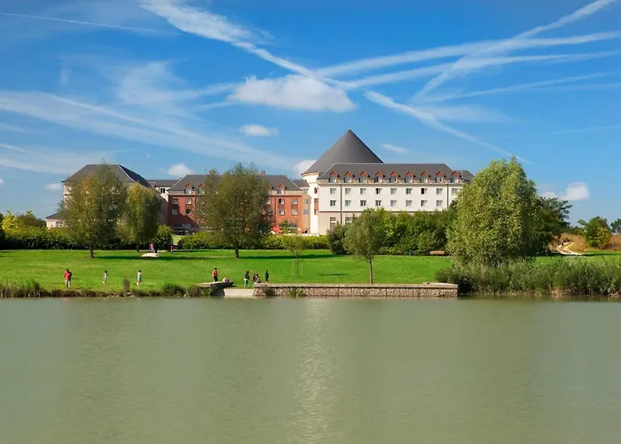 Magny-le-Hongre hotels near Buffalo Bill's Wild West Show with Mickey & Friends