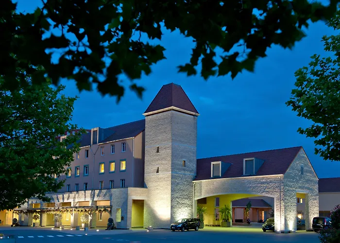 Magny-le-Hongre hotels near it s a small world
