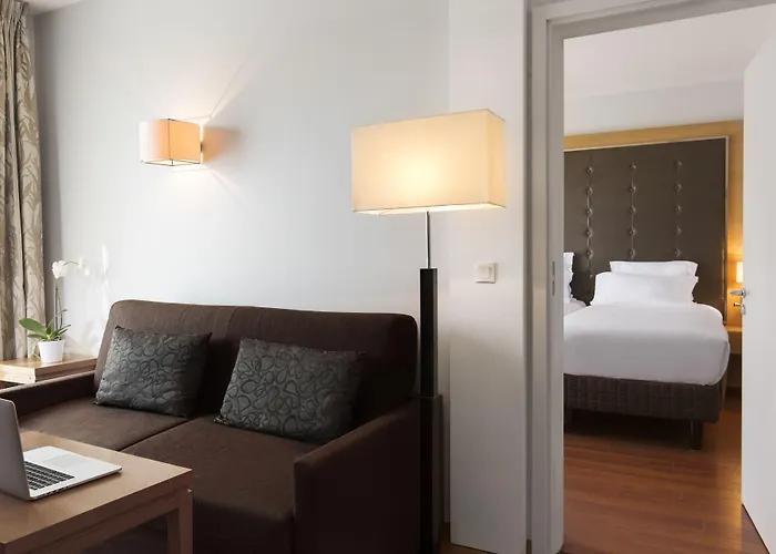 Chessy (Seine-et-Marne) hotels near Disneyland Paris Golf Course