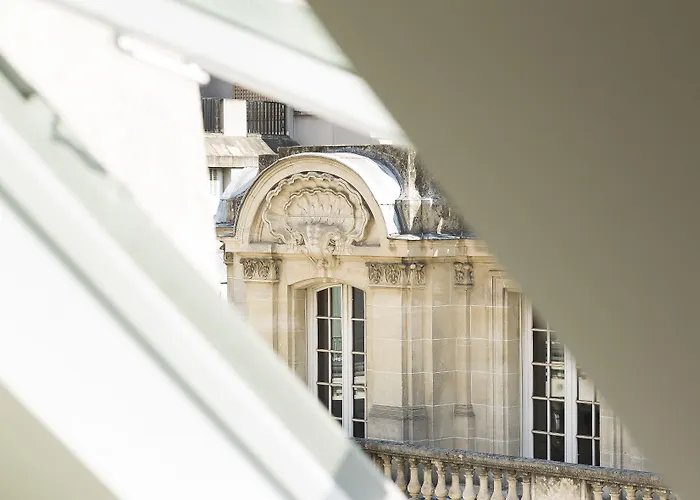 Holiday Cottages in Paris near Eiffel Tower