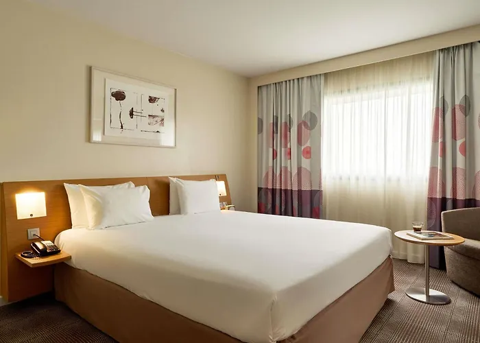 Courbevoie Dog Friendly Lodging and Hotels