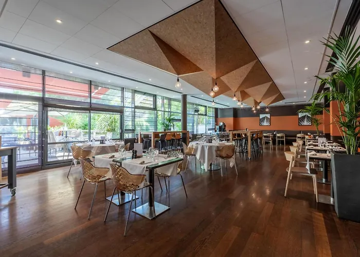 Luxury Hotels in Boulogne-Billancourt