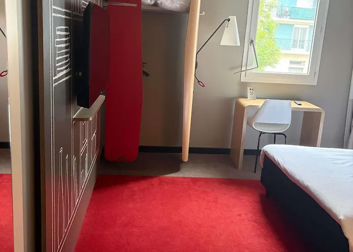 Ibis Paris La Defense Courbevoie Hotel