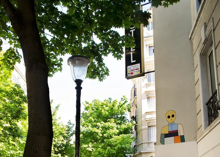 Hotel Du Mont Dore Batignolles Paris