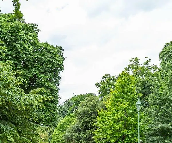 Holiday Cottages in Paris